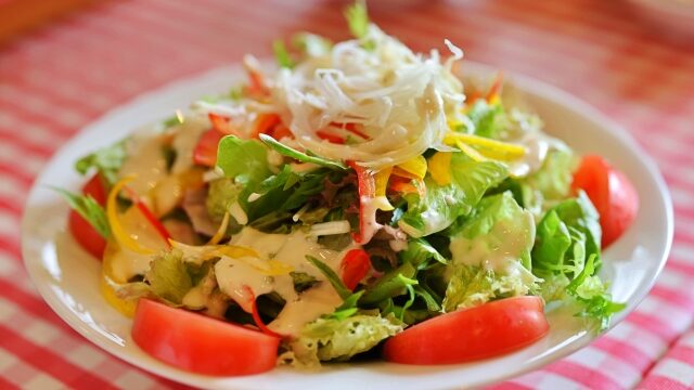 食事は野菜ファーストで